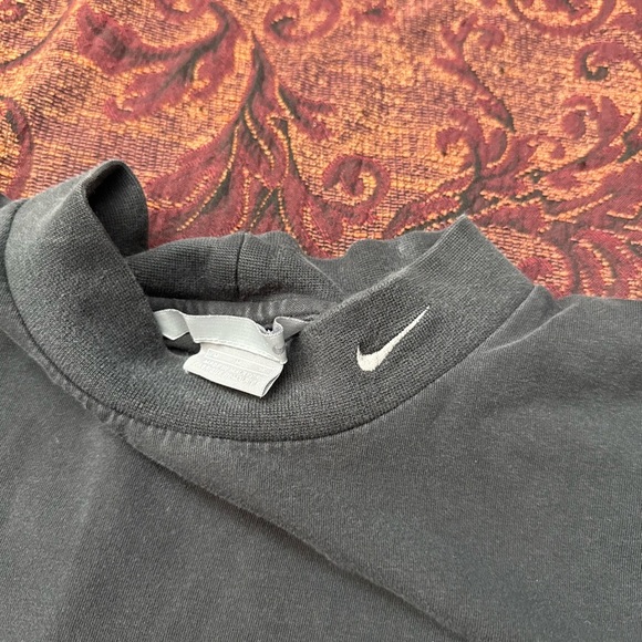 Nike Black Long Sleeve Tee - Picture 2 of 2
